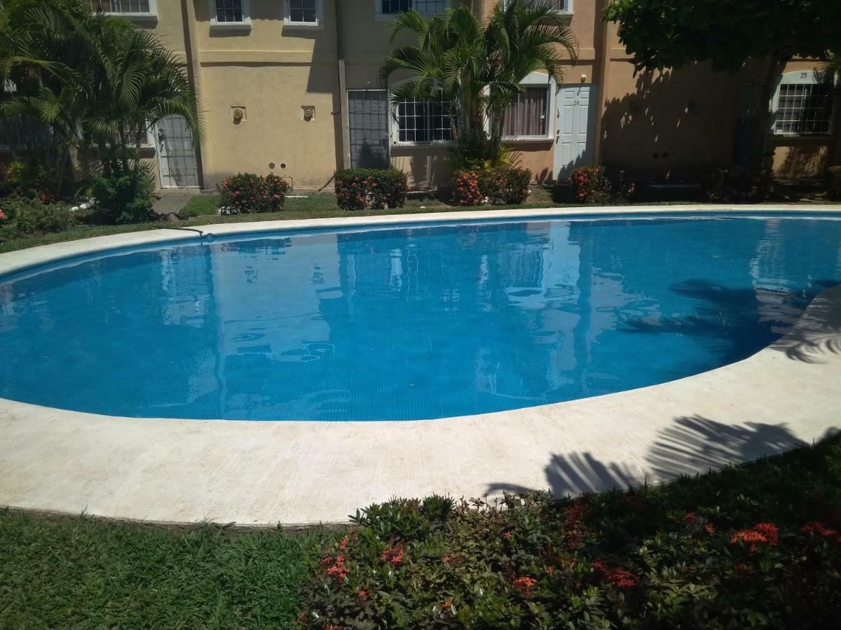 Casa Con Alberca!! Ixtapa Zihuatanejo Apartamento Exterior foto